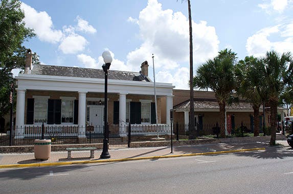 Brownsville, Texas Photo by 25or6to4