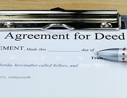 Sucked into a Ponzi scheme © Keith A Frith/Shutterstock.com