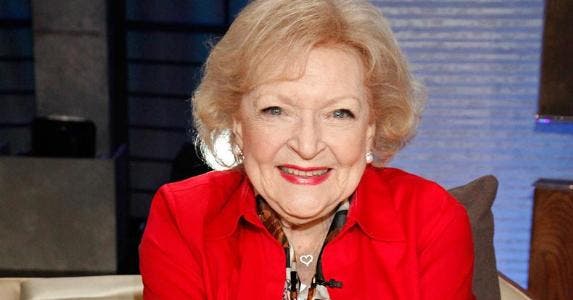 Rodziny w Storyville Betty-white-net-worth-getty_573x300