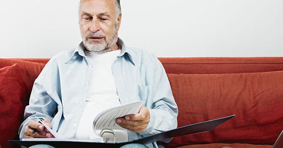 RMD rules for non-spousal IRA beneficiaries © In Tune/Shutterstock.com