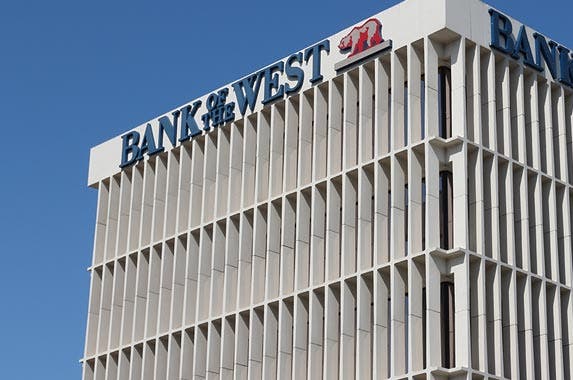 Bank of the West Bank of the West © Tupungato/Shutterstock.com
