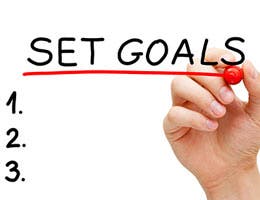 Set your saving goals © Ivelin Radkov/Shutterstock.com