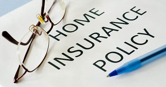Insurance quote © emilie zhang/Shutterstock.com