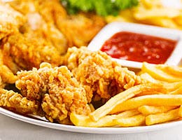 Poor eating habits © Nitr/Shutterstock.com