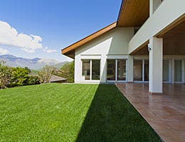 Discern the home's relation to the land © photobank.ch/Shutterstock.com