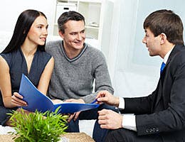 Using an agent? Choose carefully, then listen © Pressmaster/Shutterstock.com