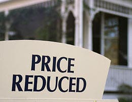 Should you reduce the price? © zimmytws/Shutterstock.com