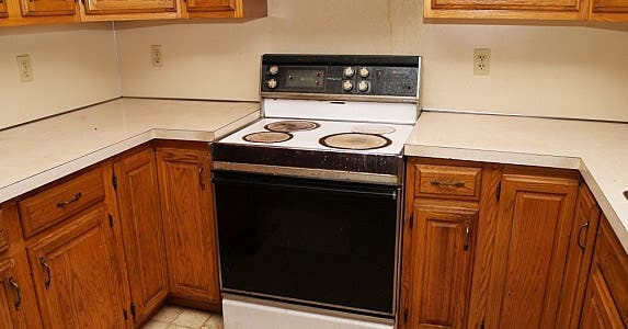 Outdated fixtures and appliances Outdated fixtures and appliances © Cynthia Farmer/Shutterstock.com