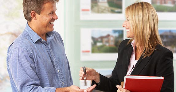 Agents aren't rich Agents aren't rich © Monkey Business Images/Shutterstock.com