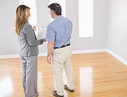 Buyer in a hurry © wavebreakmedia/Shutterstock.com