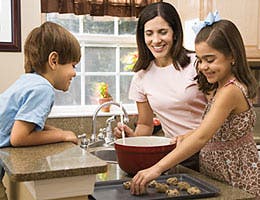Stay-at-home parents © Iofoto/Shutterstock.com