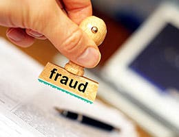 Being blind to fraudulent behavior © Gunnar Pippel/Shutterstock.com