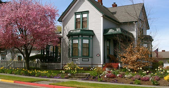 Myth: Older homes are cheaper to insure © iStock