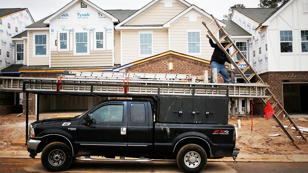 How Do Home Construction Loans Work? | Bankrate.com