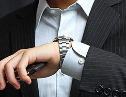 2. Get ready to wait later in the year © cozyta/Shutterstock.com