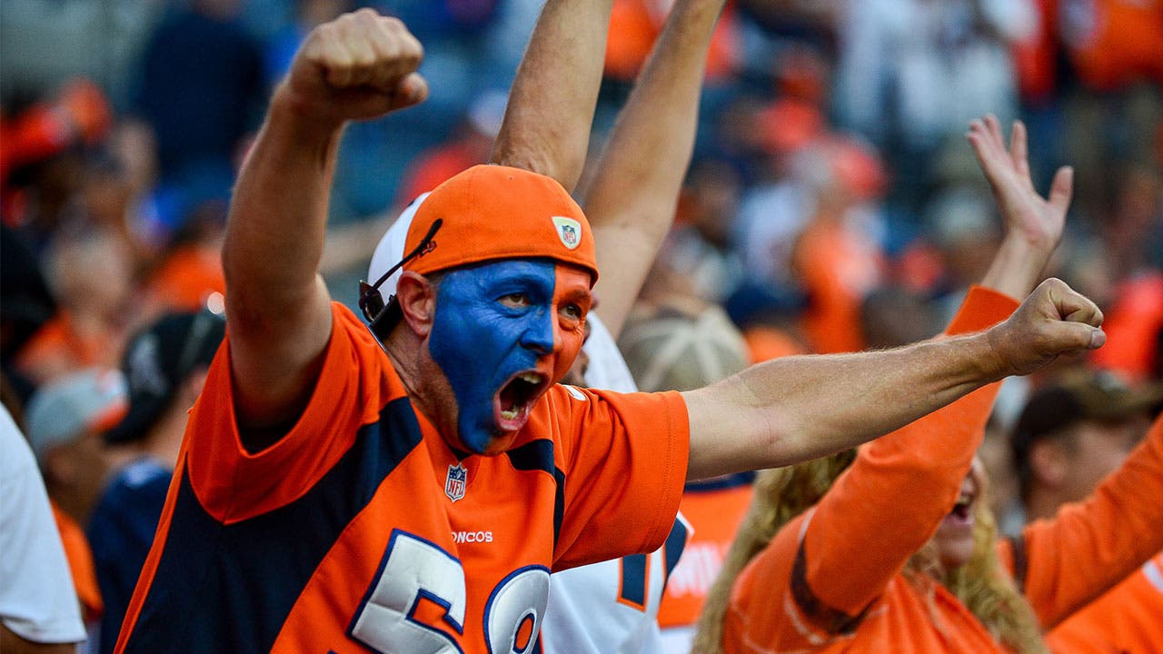 Denver Broncos fans cheering