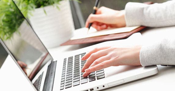Mistake No. 1: Failing to set up a budget © iStock