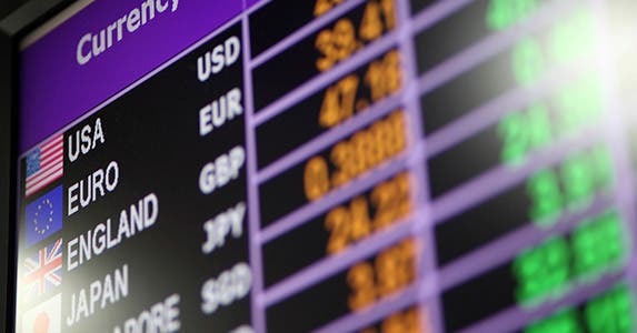 Strong dollar can mean powerful savings © iStock