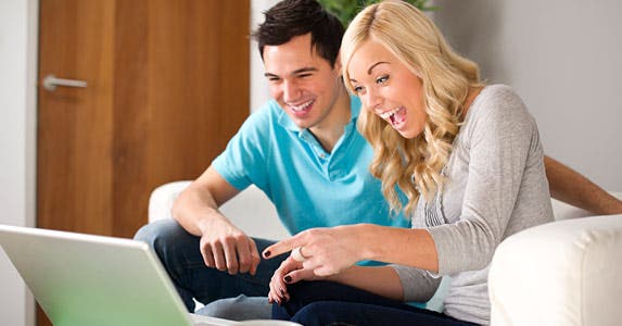 Follow the right social media accounts © iStock