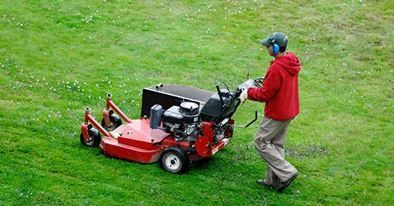 Shoddy work by service companies © Edwin Verin/Shutterstock.com