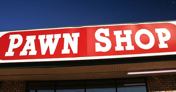 Nontraditional loans © Lori Martin/Shutterstock.com
