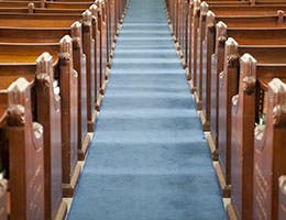 Church attendance © ernstc/Shutterstock.com