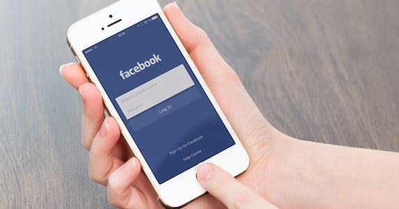 Don't use work time to check social media © Denys Prykhodov/Shutterstock.com