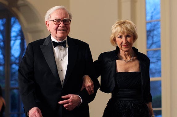 Warren Buffett and Astrid Menks Warren Buffett and Astrid Menks © BENJAMIN MYERS/Reuters/Corbis
