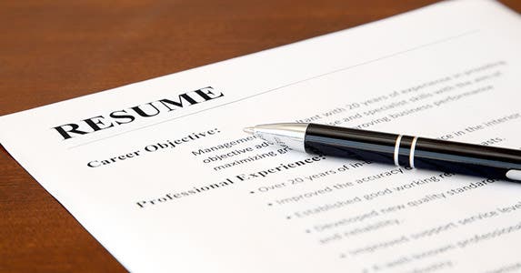 Don't put financial information on your resume © NAN728/Shutterstock.com