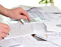 Shared debt responsibilities © Nikola Bilic/Shutterstock.com