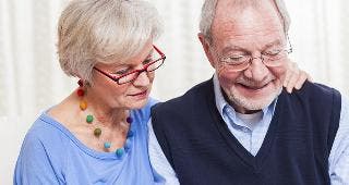 Senior couple budgeting © Andreas Saldavs/Shutterstock.com
