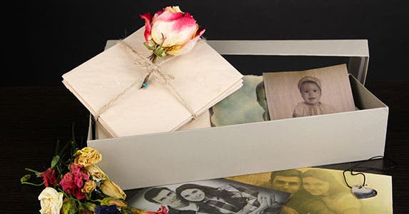 Collect some memories © African Studio/Shutterstock.com
