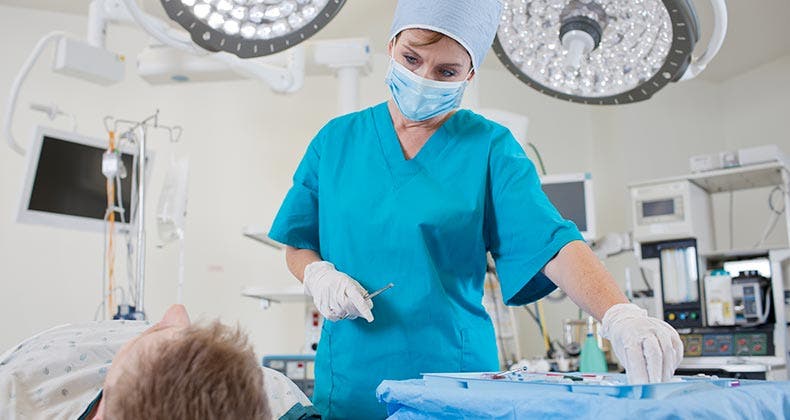 how much money does the average oral surgeon make