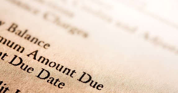 Minimum payments © photastic/Shutterstock.com