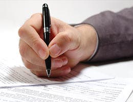 Watch out for fees on service contracts © tarakbr/Shutterstock.com