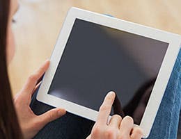 Tech gadgets © wavebreakmedia/Shutterstock.com