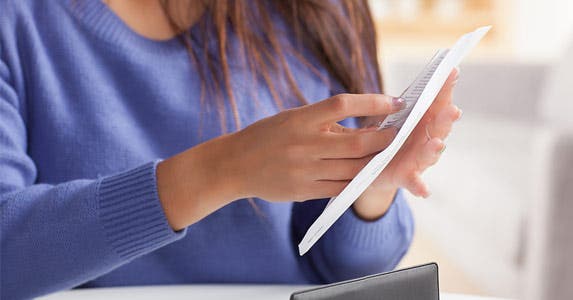 Fall into the minimum payments trap © Cheryl Savan/Shutterstock.com