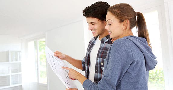 Understand your credit report before buying a home © Goodluz/Shutterstock.com