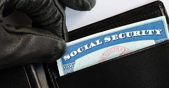 The grisly facts of identity theft © Johnkwan/Shutterstock.com