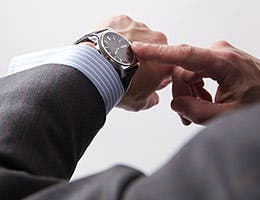 Show up late for the interview © Maurice Volmeyer/Shutterstock.com
