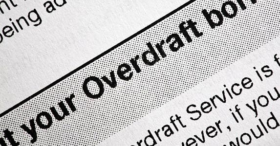 What are the overdraft protection options? © Alex Yeung / Fotolia