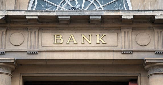 The truth about banks © Kevin George/Shutterstock.com