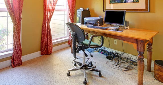 Make an office © Iriana Shiyan/Shutterstock.com