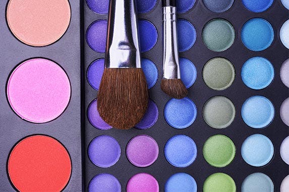 Makeup Makeup | Chursina Viktoriia/Shutterstock.com