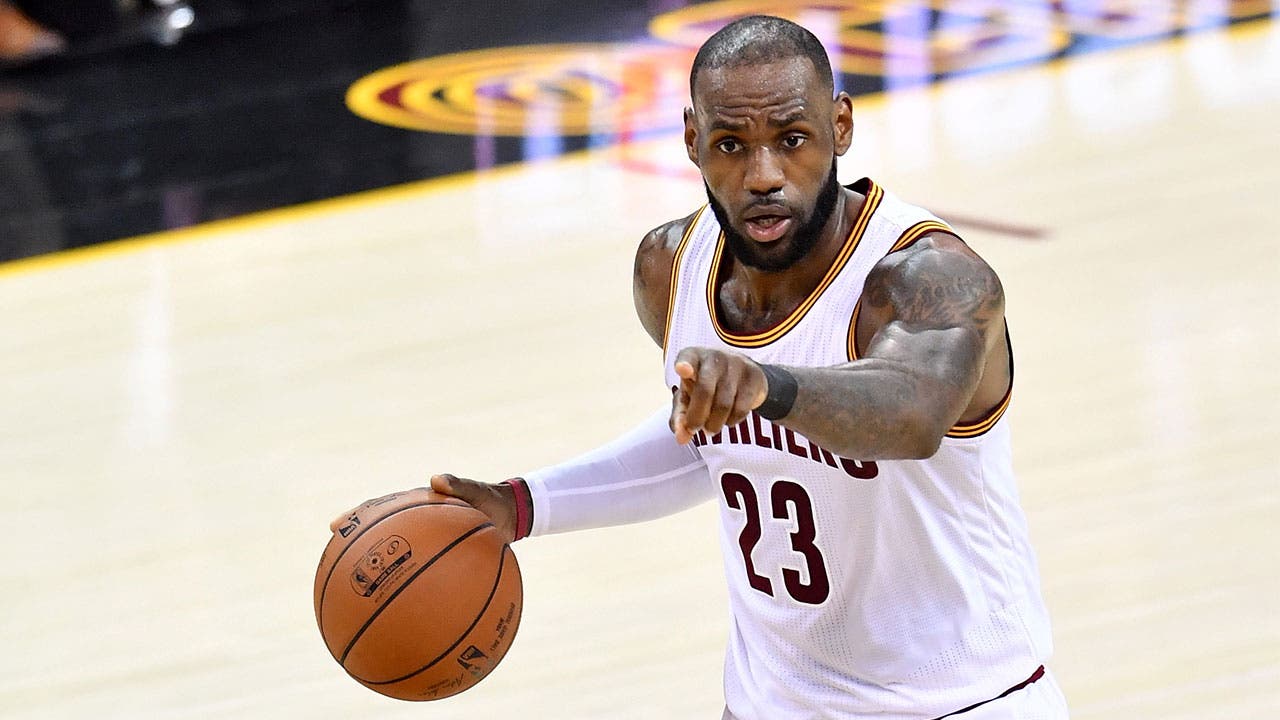 Lebron James Net Worth 2020, Instagram, Facebook and Twitter Current