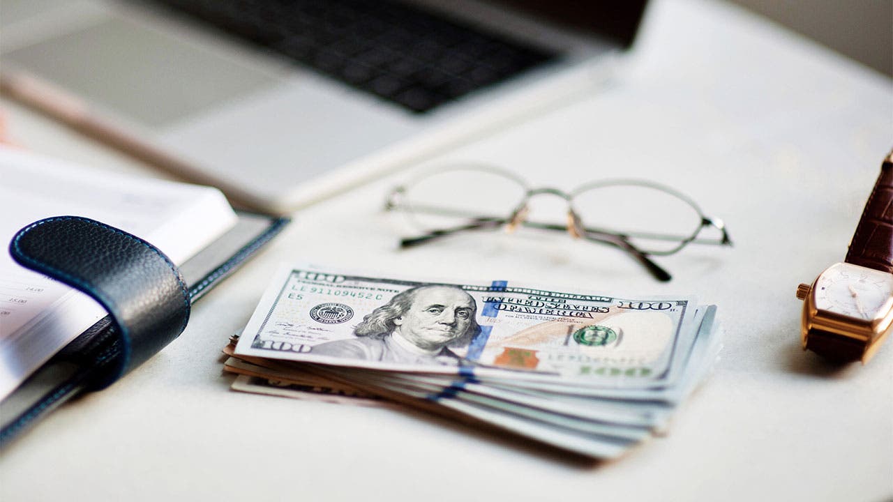 Compared With CDs, Liquid Savings Accounts Are The Crowd Favorite