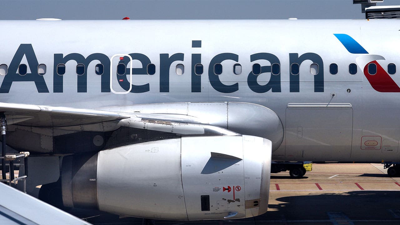 American Airlines plane