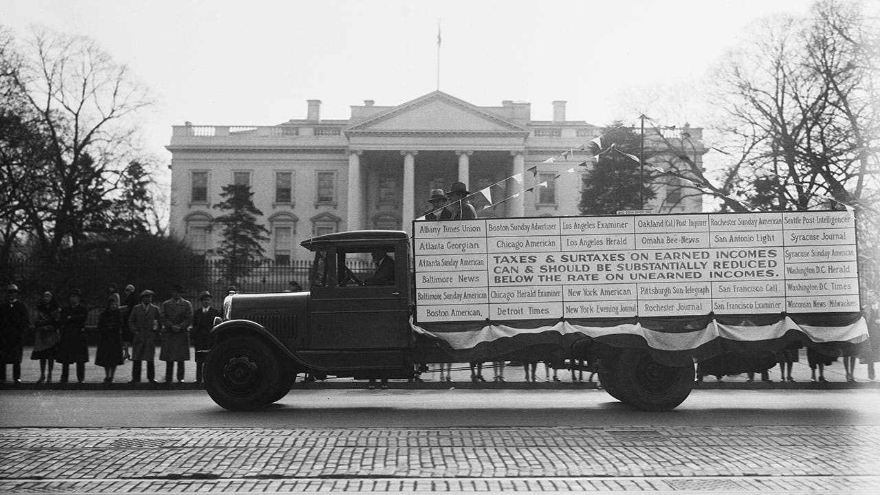 Tax wagon in front of White House