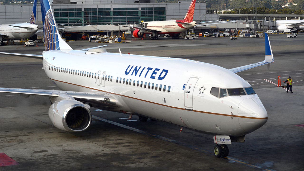 United airplane on tramack