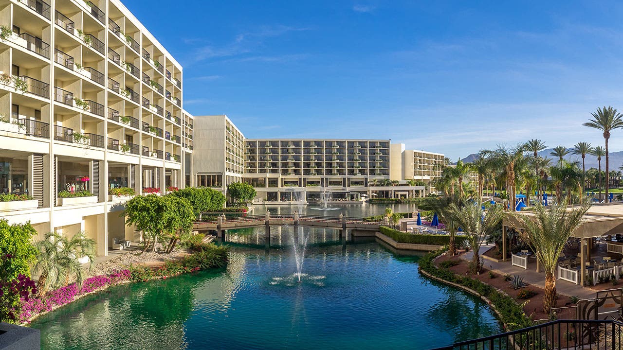 Marriott Hotel pool